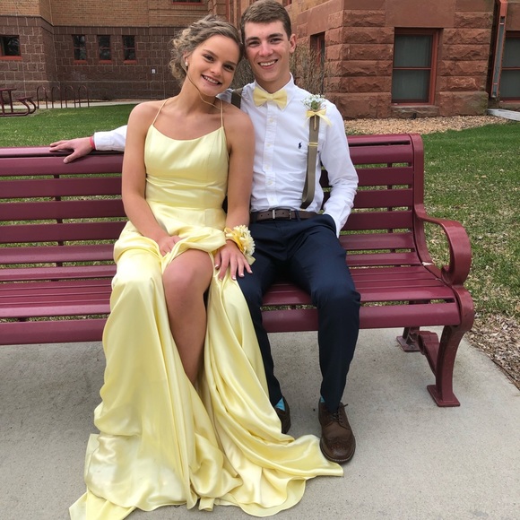 Sherri hill yellow prom dress - Picture 2 of 5